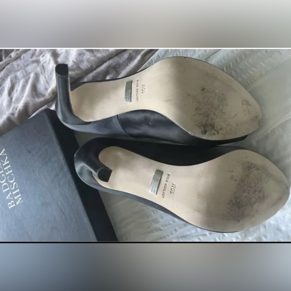 BADGLEY MISCHKA
Cloth heels
10 US
Very good condition - Picture 4 of 5